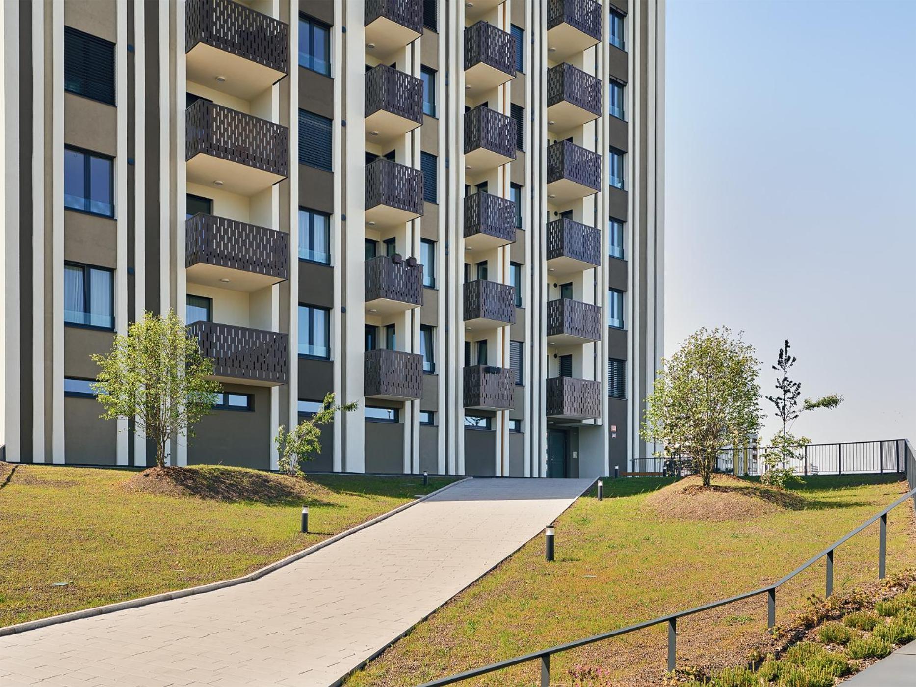 Beta Home - Garage, Air Condition, Garden, At Metro براغ المظهر الخارجي الصورة
